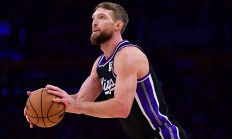 九游娱乐-灰熊爆冷篮网B队，克莱高光表现的简单介绍