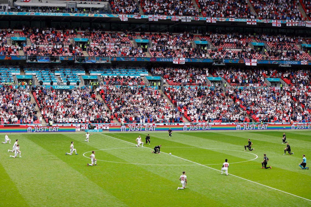 关于欧洲强队将在赛场上一决胜负，精彩纷呈的信息