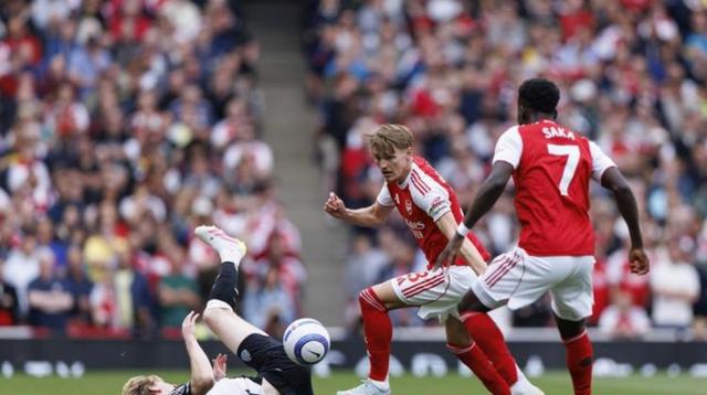 纽卡斯尔联赛锁胜，惊险最后时刻逆转取胜的简单介绍