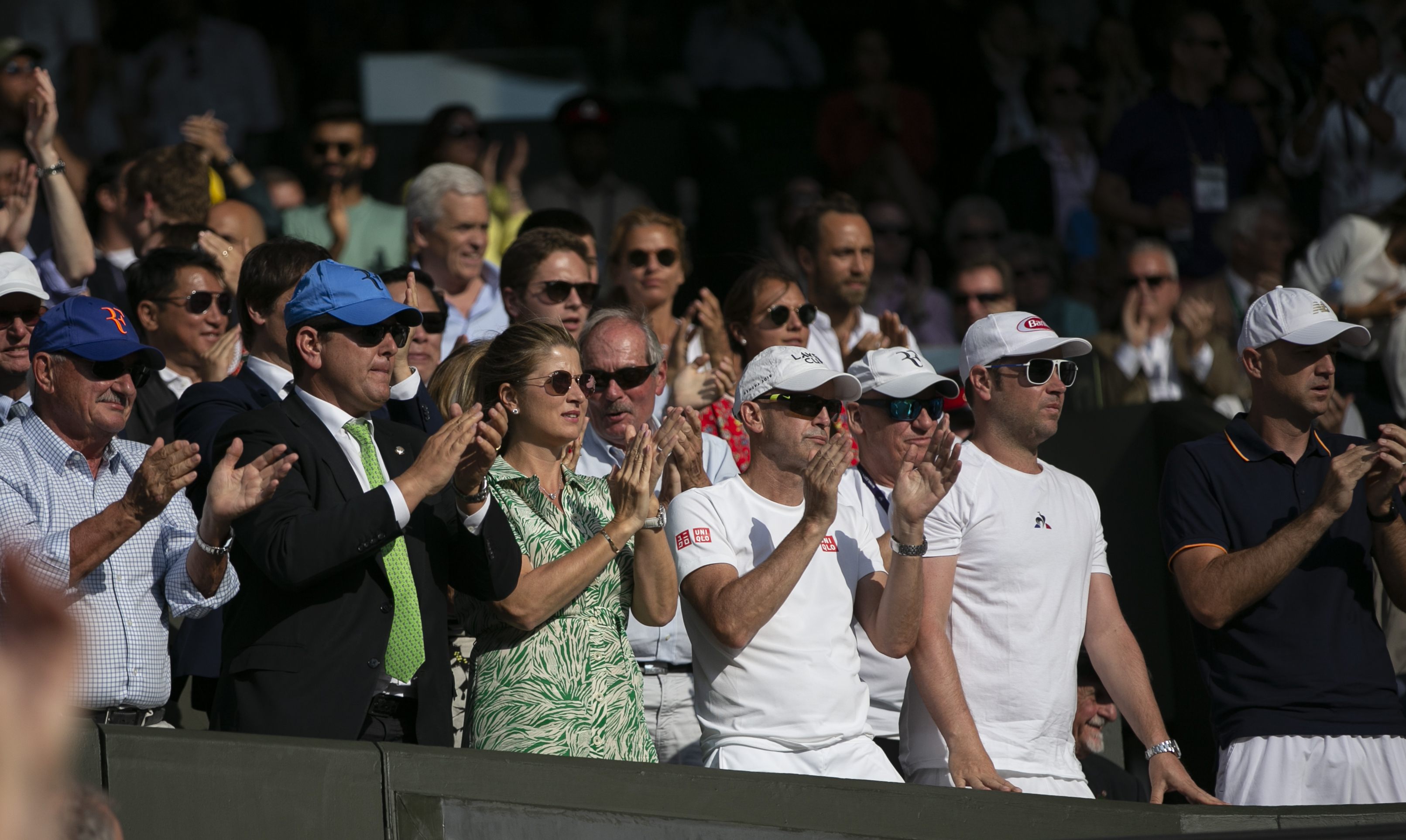 日本网球队翻盘西班牙网球队，费德勒送出助攻