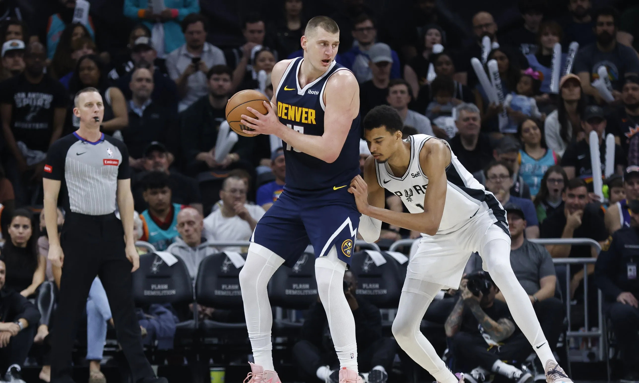 步行者险胜马刺，约基奇扛起全队的简单介绍