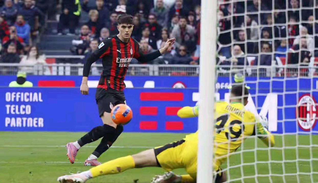 包含萨索洛球员受伤离场，对球队影响较大的词条