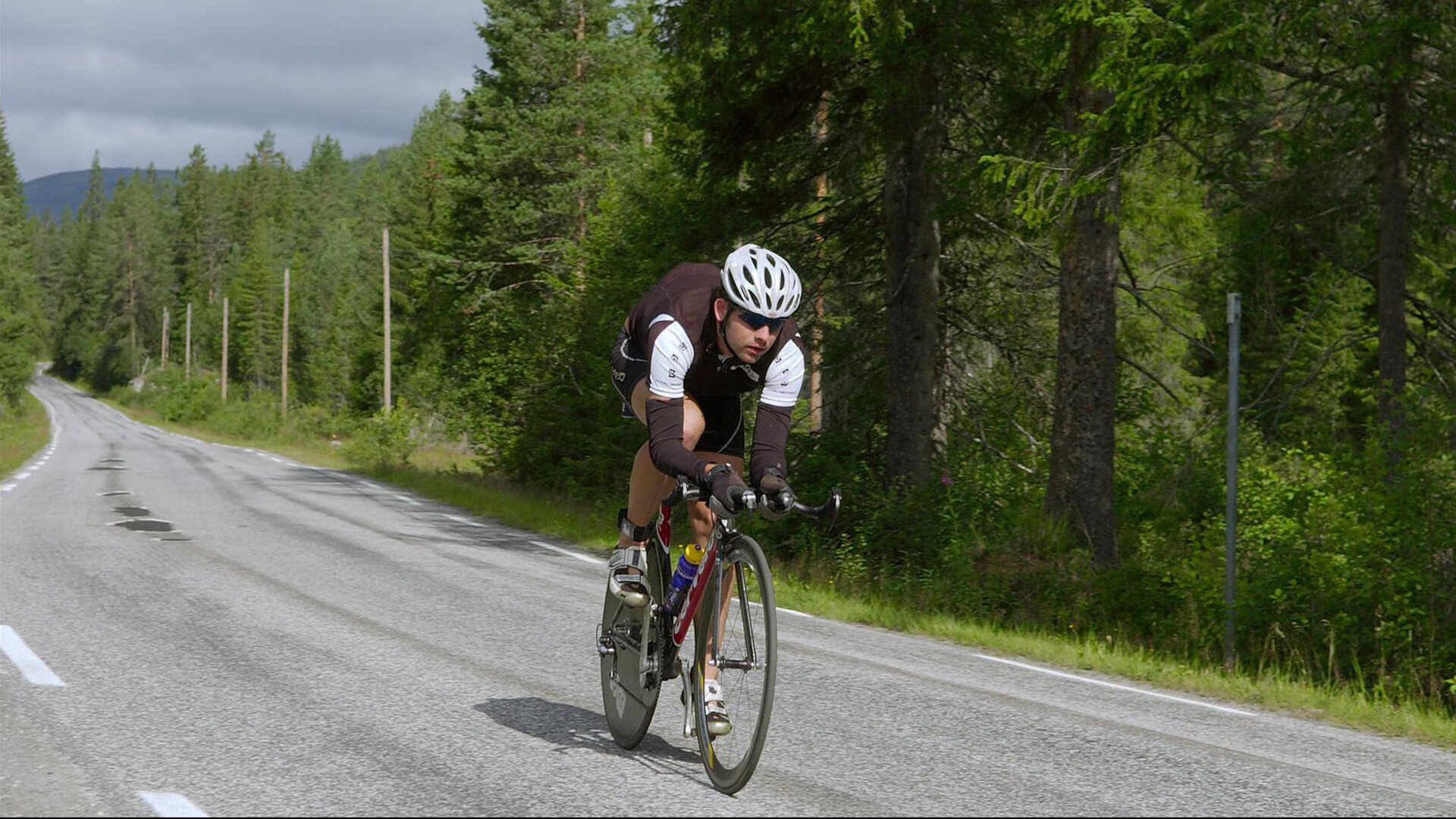 赛道与球场，杜兰特数据爆炸夜与F1年度争冠之夜的唯一性交响